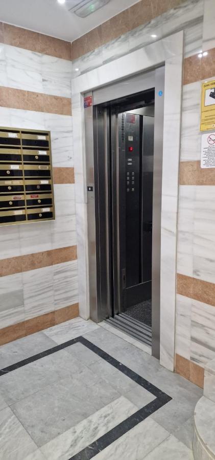 Apartmán Plaza Santa Ana Benidorm Exteriér fotografie